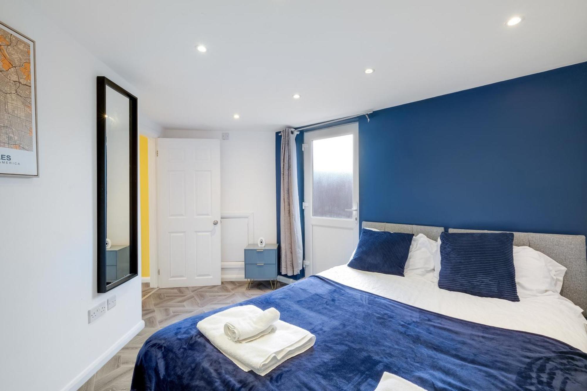 Kings House Apartment Hayes, West London Apt A Northolt  Εξωτερικό φωτογραφία