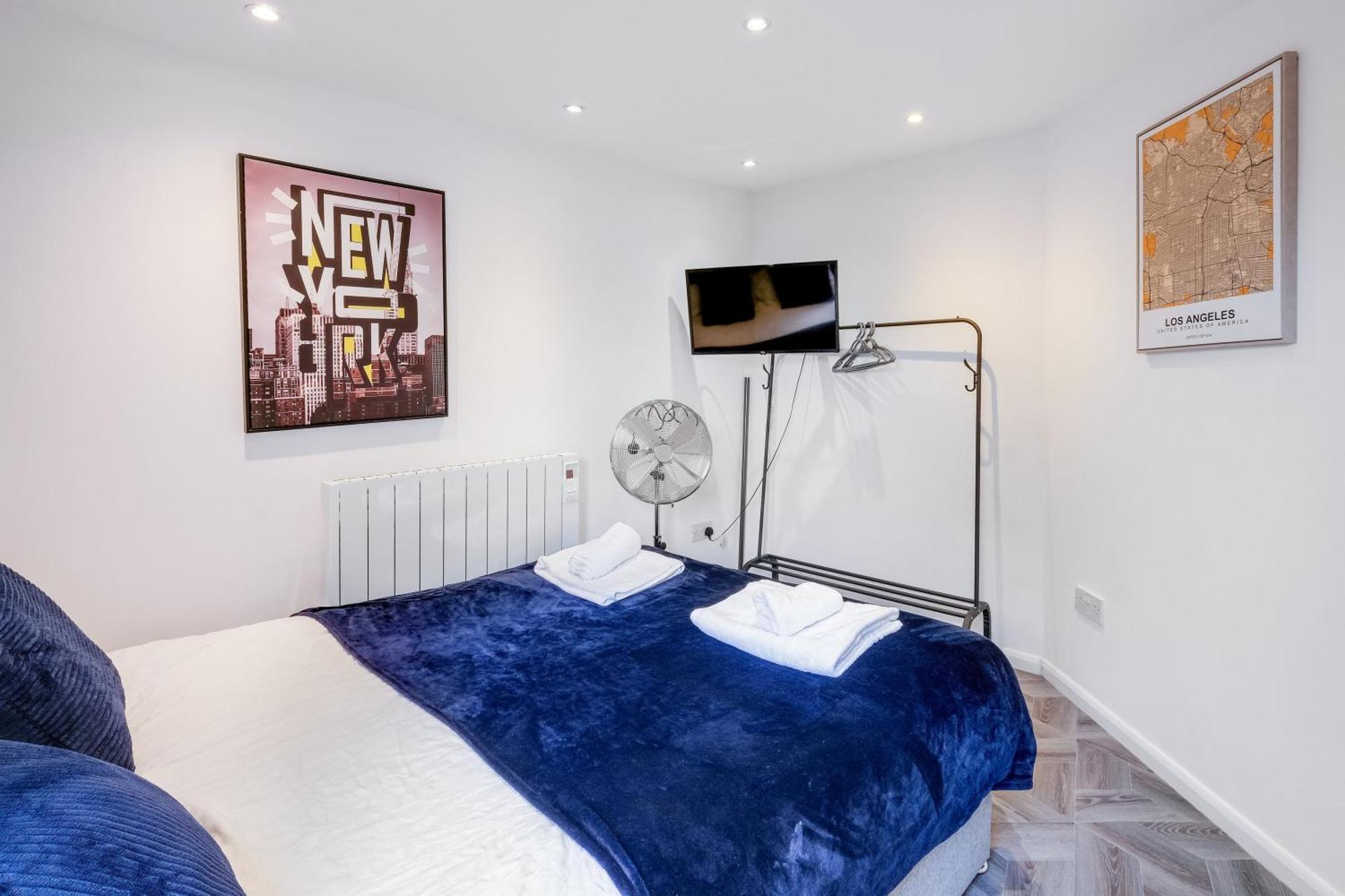 Kings House Apartment Hayes, West London Apt A Northolt  Εξωτερικό φωτογραφία
