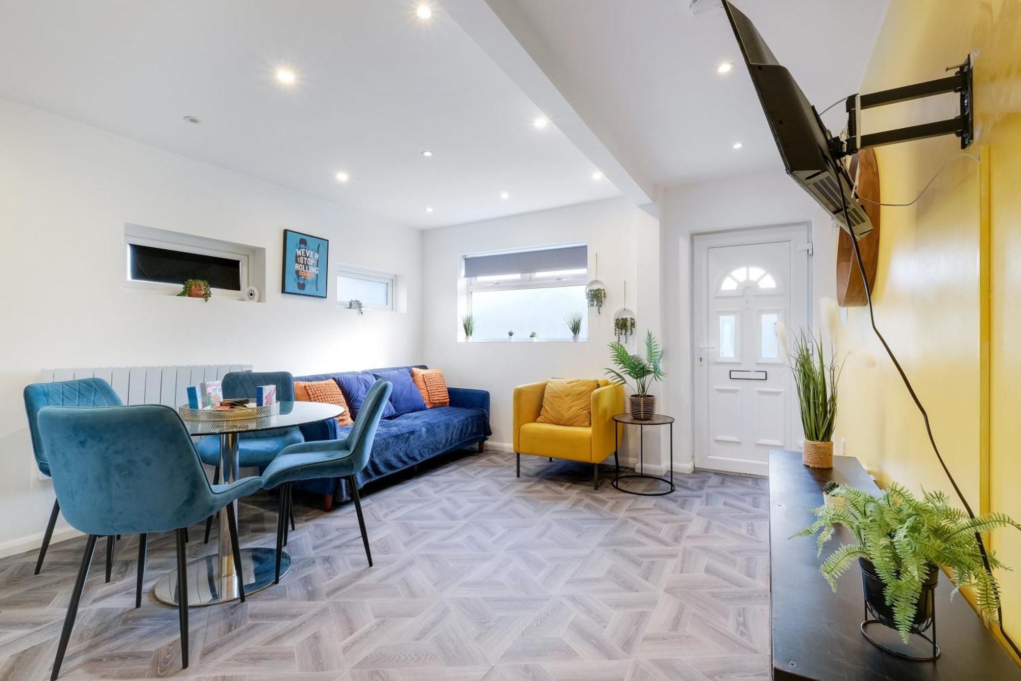 Kings House Apartment Hayes, West London Apt A Northolt  Εξωτερικό φωτογραφία
