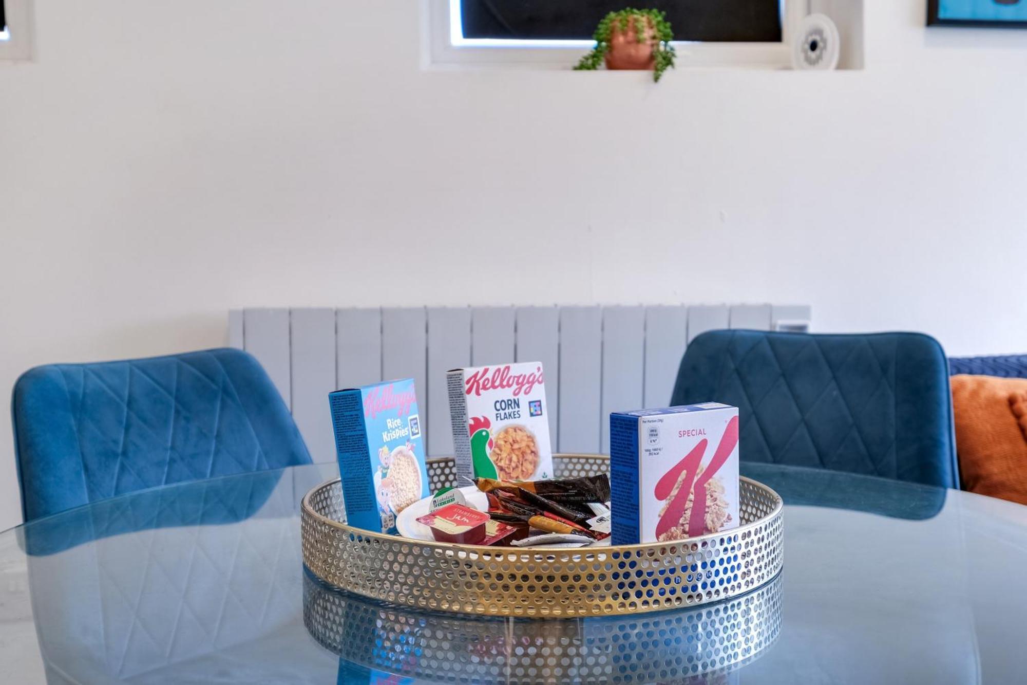 Kings House Apartment Hayes, West London Apt A Northolt  Εξωτερικό φωτογραφία