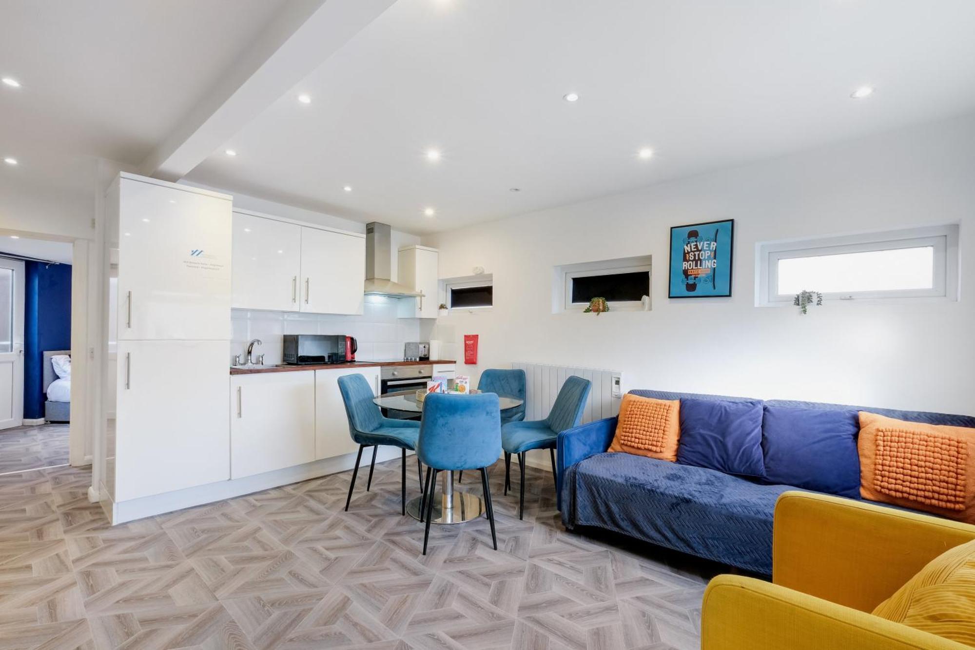 Kings House Apartment Hayes, West London Apt A Northolt  Εξωτερικό φωτογραφία